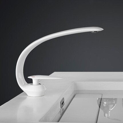 Curve Design Single Handle Faucet