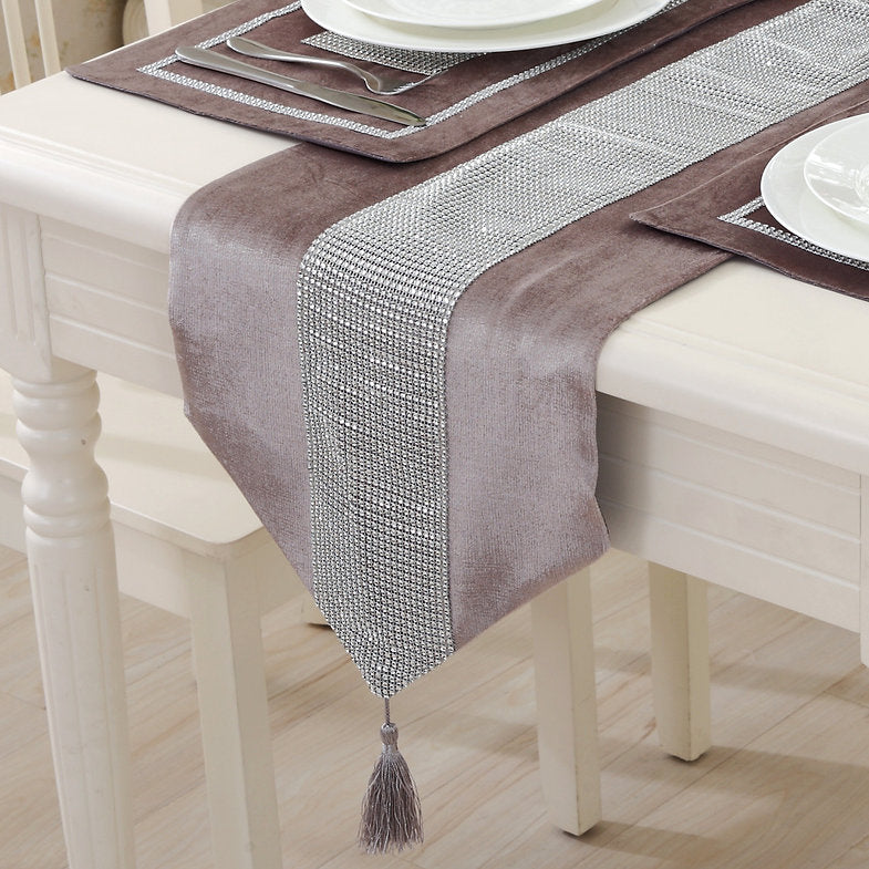 Simple Diamond Table Runner