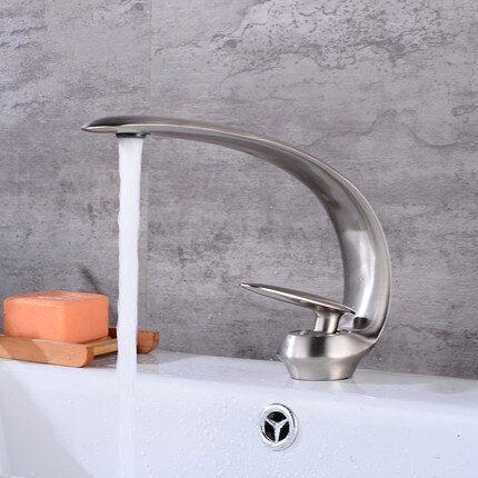 Curve Design Single Handle Faucet