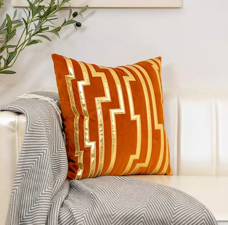 Exquisite Lines Bronzing Pillow Sham