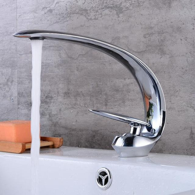 Curve Design Single Handle Faucet