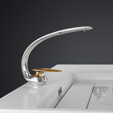 Curve Design Single Handle Faucet